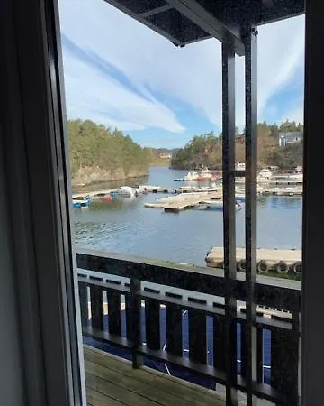 Aparthotel Trysnes Brygge 4*